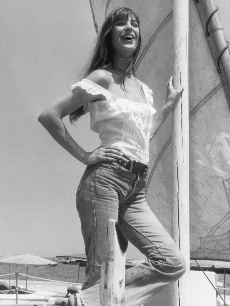 French girl summer style - image